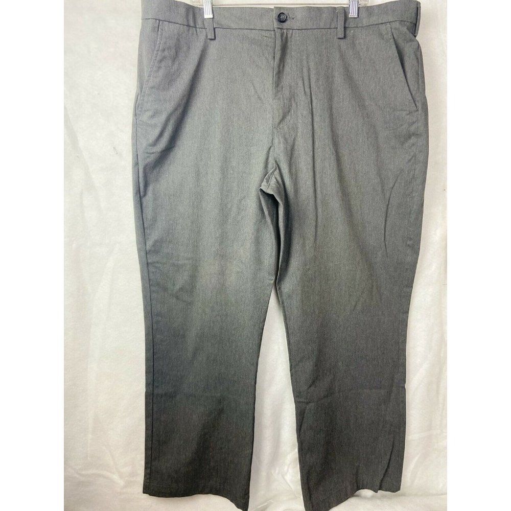 Croft & Barrow Dress Pants Men’s 42X30  Gray Easy Care Classic Fit